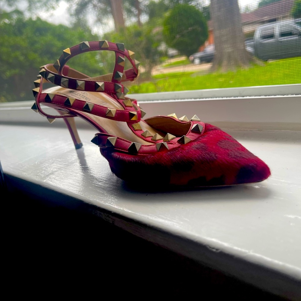 Valentino Garavani Leather heels